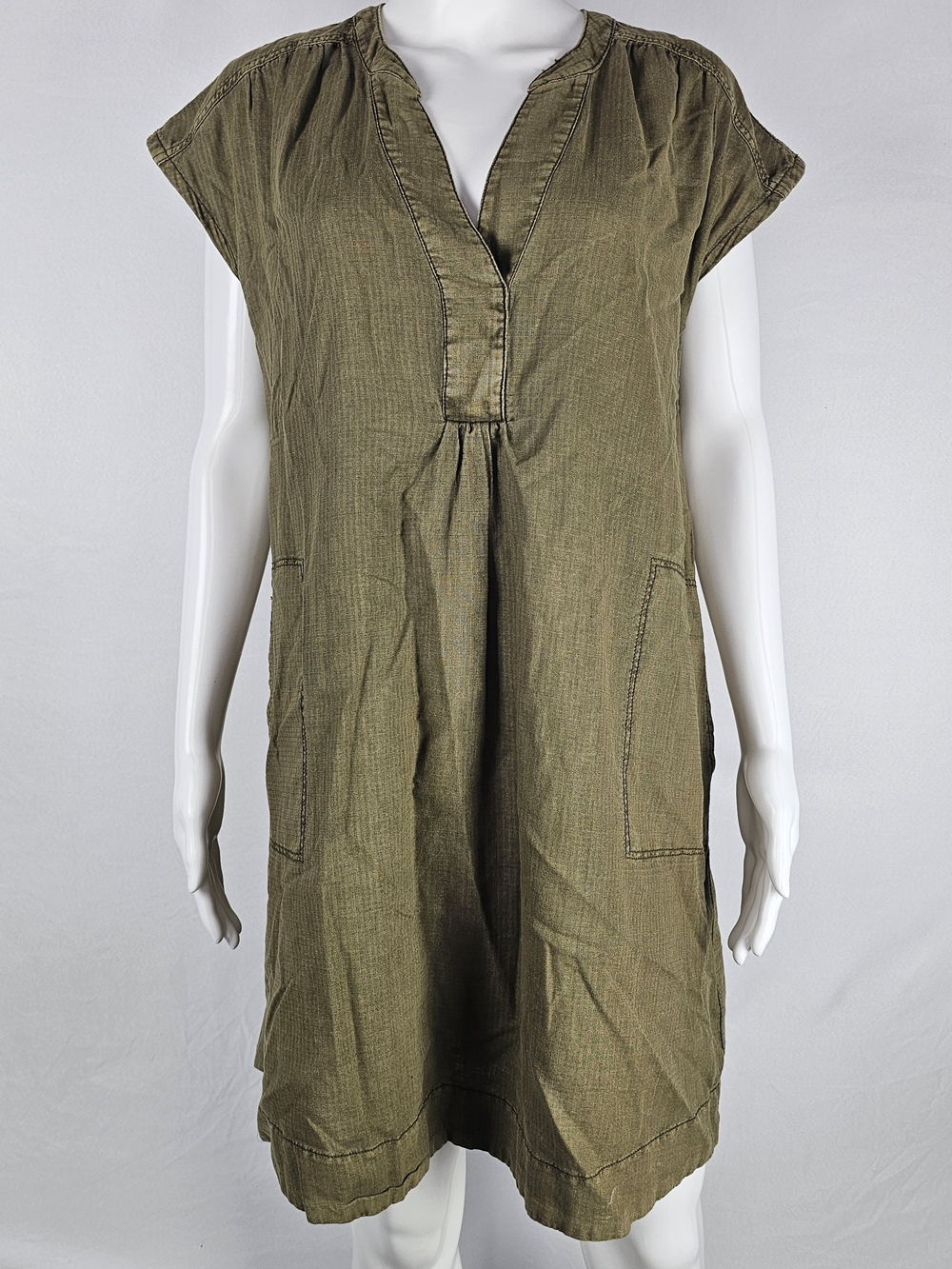 Olive Short Sleeve V-Neck Tunic with Front Pockets